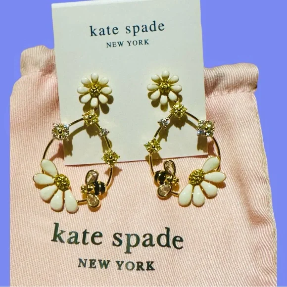 Kate Spade Dazzling Daisies Enamel Hoop Earrings White Multi Polished Gold NWT - Picture 2 of 4